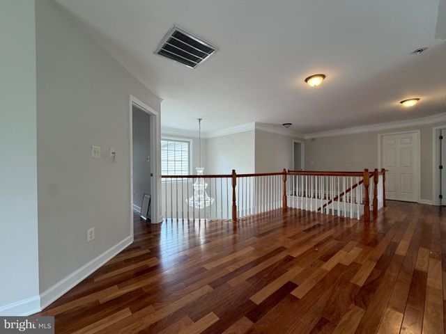13353 HORSEPEN WOODS LN, Herndon, VA 20171