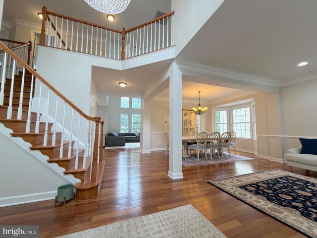 13353 HORSEPEN WOODS LN, Herndon, VA 20171