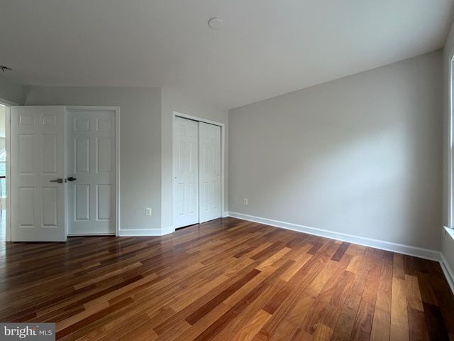 13353 HORSEPEN WOODS LN, Herndon, VA 20171