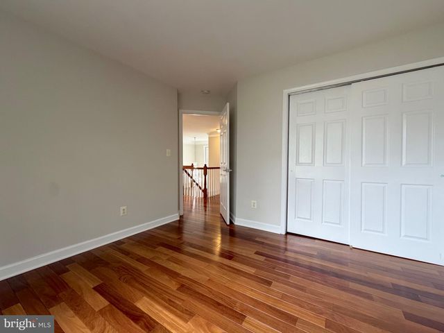 13353 HORSEPEN WOODS LN, Herndon, VA 20171