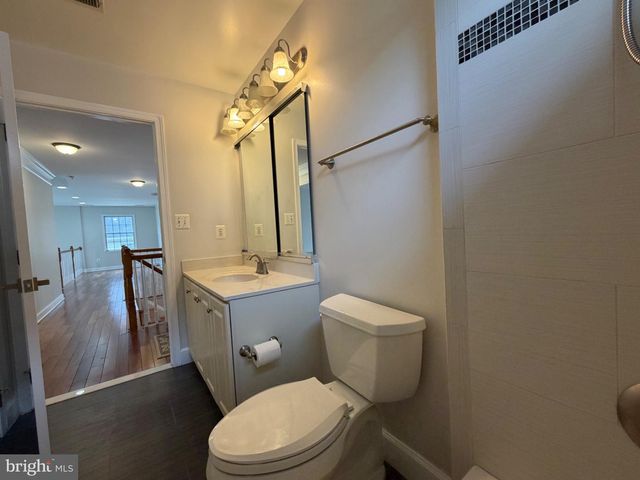 13353 HORSEPEN WOODS LN, Herndon, VA 20171