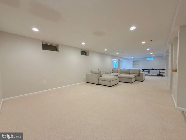 13353 HORSEPEN WOODS LN, Herndon, VA 20171
