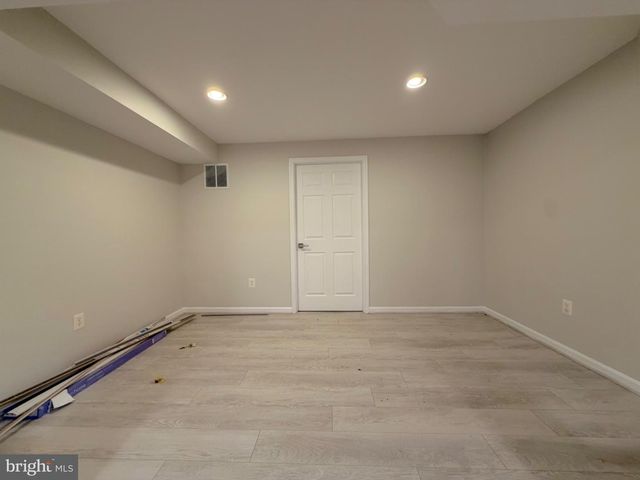 13353 HORSEPEN WOODS LN, Herndon, VA 20171
