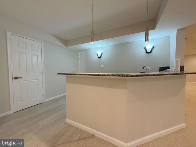 13353 HORSEPEN WOODS LN, Herndon, VA 20171