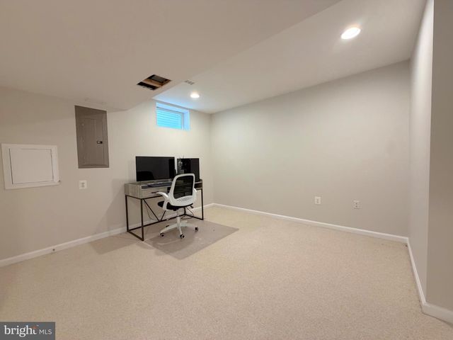13353 HORSEPEN WOODS LN, Herndon, VA 20171