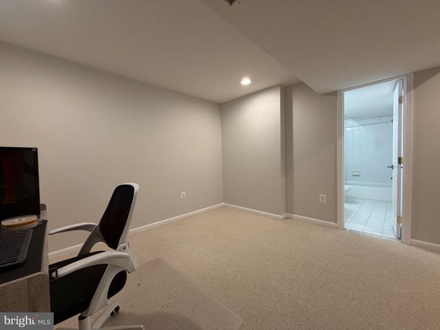 13353 HORSEPEN WOODS LN, Herndon, VA 20171