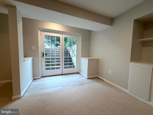13353 HORSEPEN WOODS LN, Herndon, VA 20171