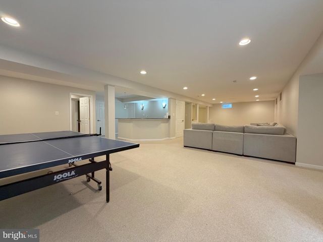 13353 HORSEPEN WOODS LN, Herndon, VA 20171
