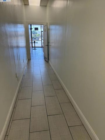 1080 Sycamore Dr, Antioch, CA 94509