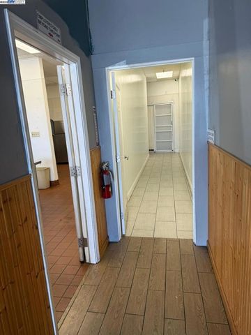 1080 Sycamore Dr, Antioch, CA 94509