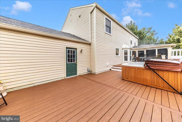 10660 EMMALINE DR, New Market, MD 21774