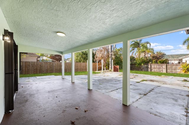 1672 SW Schleicher Lane, Port St. Lucie, Port St Lucie, FL 34984