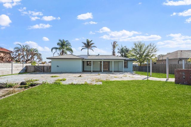 1672 SW Schleicher Lane, Port St. Lucie, Port St Lucie, FL 34984