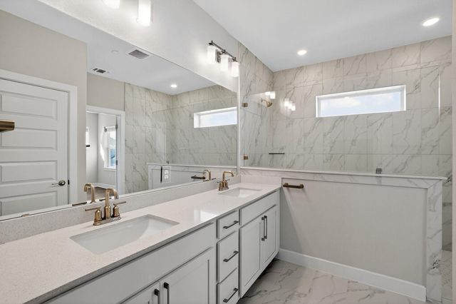 213 Flowers Ave, Hutto, TX 78634