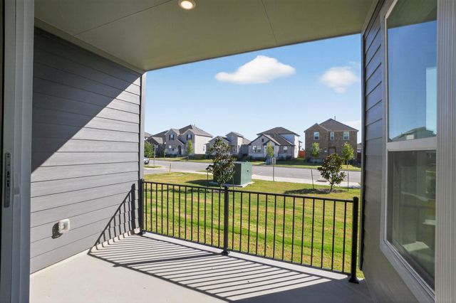 213 Flowers Ave, Hutto, TX 78634