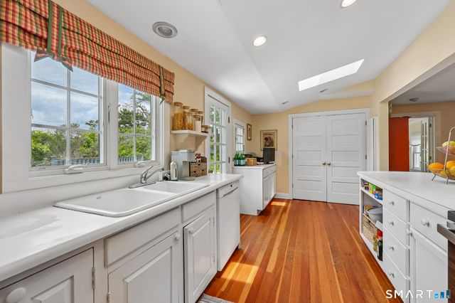 153 Middle Beach Road, Madison, CT 06443