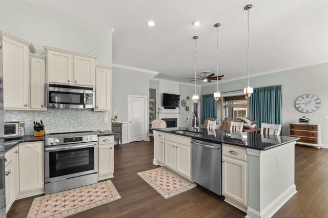 2317 Via Palma Dr., North Myrtle Beach, SC 29582