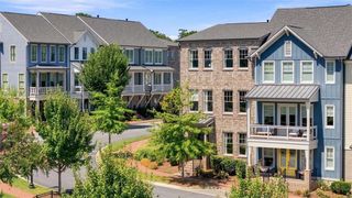 560 Maplewood Drive, Roswell, GA 30075