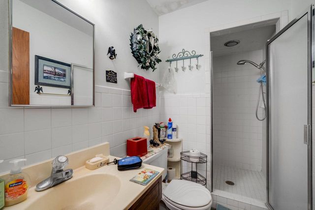 W275S3302 Burnell DRIVE, Waukesha, WI 53189