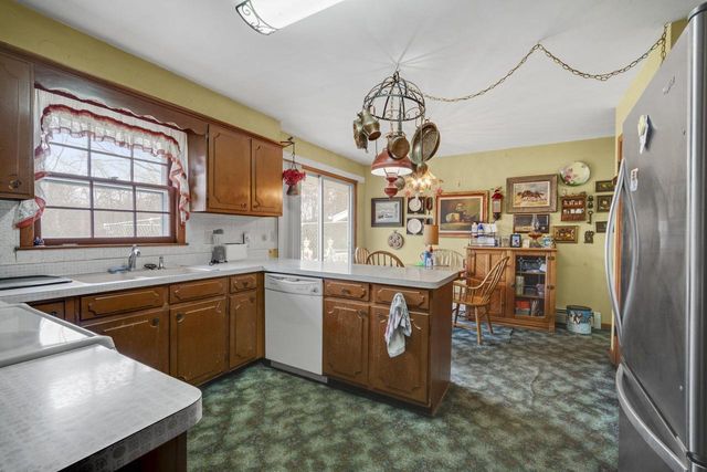 W275S3302 Burnell DRIVE, Waukesha, WI 53189