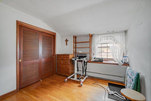 W275S3302 Burnell DRIVE, Waukesha, WI 53189