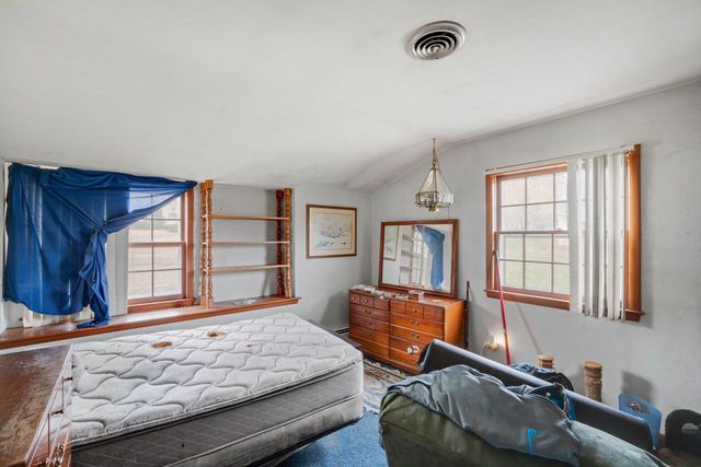 W275S3302 Burnell DRIVE, Waukesha, WI 53189