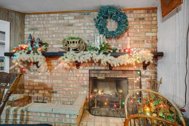 W275S3302 Burnell DRIVE, Waukesha, WI 53189