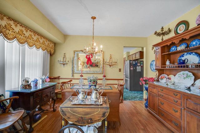 W275S3302 Burnell DRIVE, Waukesha, WI 53189