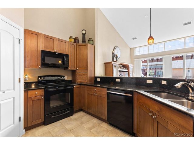 8614 Gold Peak Dr E, Highlands Ranch, CO 80130