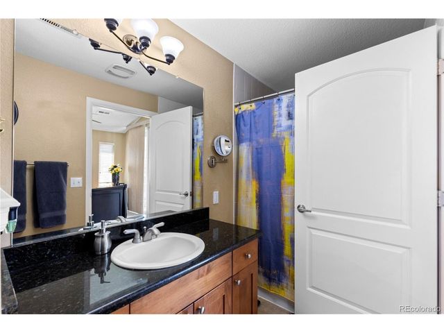 8614 Gold Peak Dr E, Highlands Ranch, CO 80130