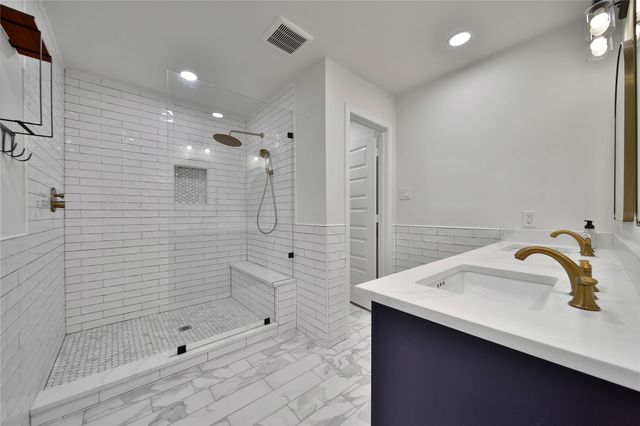 10915 Holly Springs Drive, Houston, TX 77042