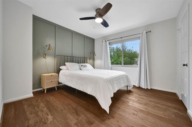 10915 Holly Springs Drive, Houston, TX 77042