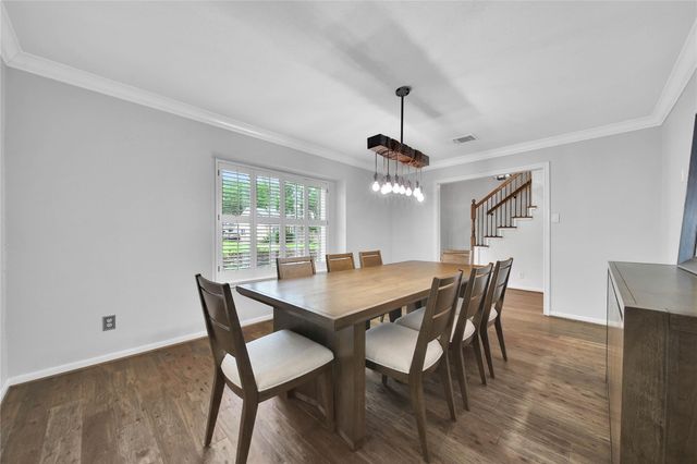 10915 Holly Springs Drive, Houston, TX 77042