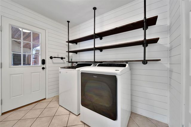 10915 Holly Springs Drive, Houston, TX 77042