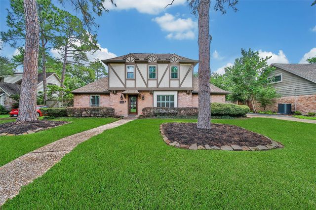 10915 Holly Springs Drive, Houston, TX 77042