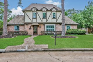 10915 Holly Springs Drive, Houston, TX 77042