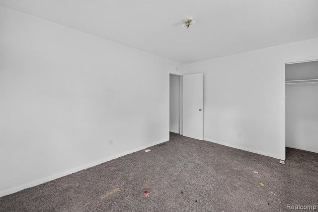 126 E Gracelawn Avenue, Flint, MI 48505