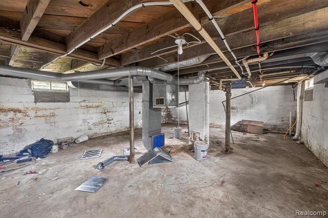 126 E Gracelawn Avenue, Flint, MI 48505