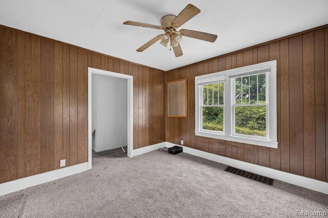 126 E Gracelawn Avenue, Flint, MI 48505