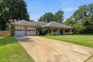 153 Oak Ridge Circle, Madison, MS 39110