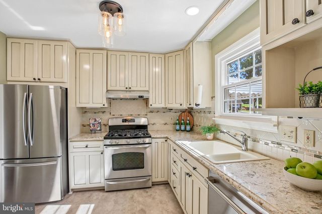 534 MILLSHIRE DR, Millersville, MD 21108