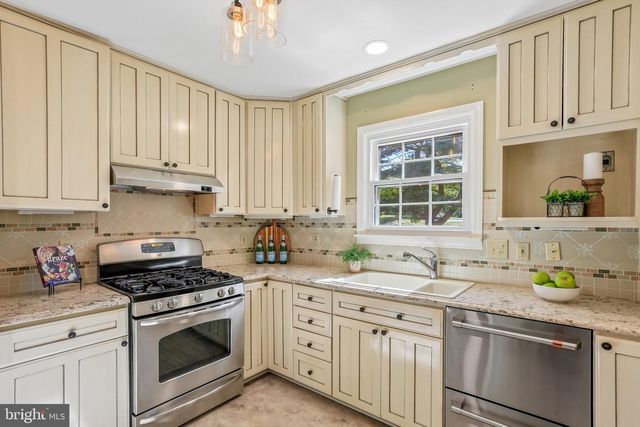 534 MILLSHIRE DR, Millersville, MD 21108