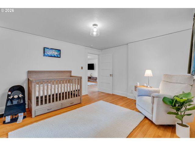 128 Se CESAR E CHAVEZ Blvd, Portland, OR 97214
