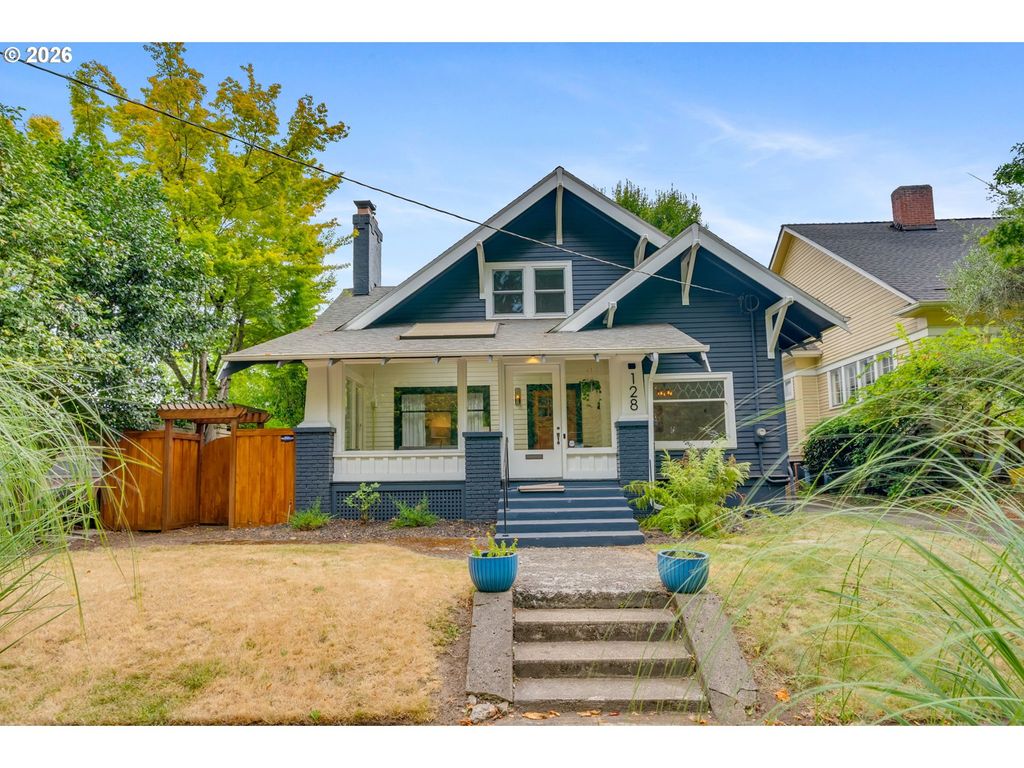 128 Se CESAR E CHAVEZ Blvd, Portland, OR 97214