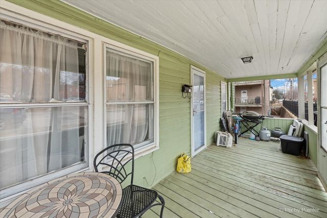 58 S Geneva Street, Elgin, IL 60120