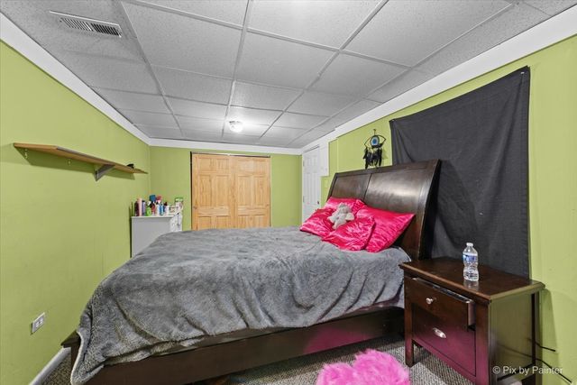 58 S Geneva Street, Elgin, IL 60120