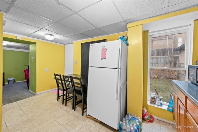 58 S Geneva Street, Elgin, IL 60120