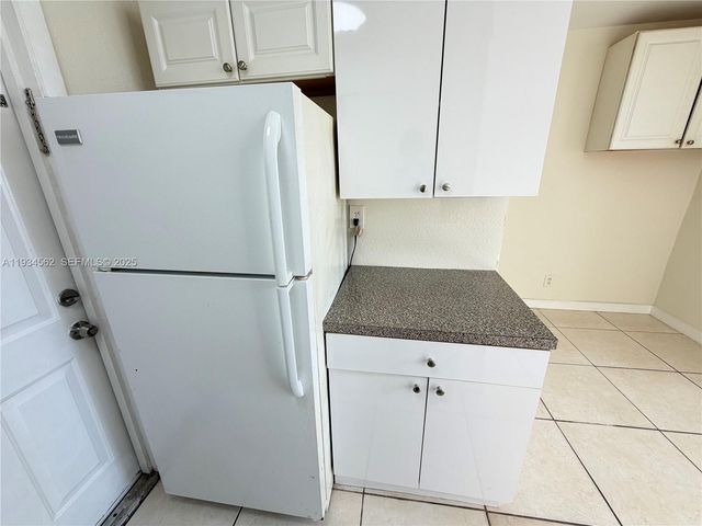 2571 NW 13th Ct 4, Fort Lauderdale, FL 33311