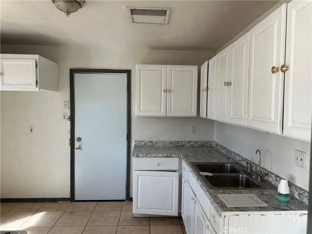 709 Caliente, Barstow, CA 92311