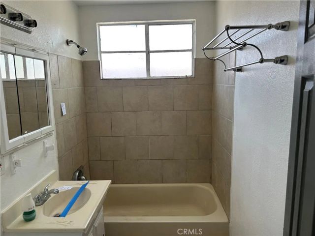 709 Caliente, Barstow, CA 92311